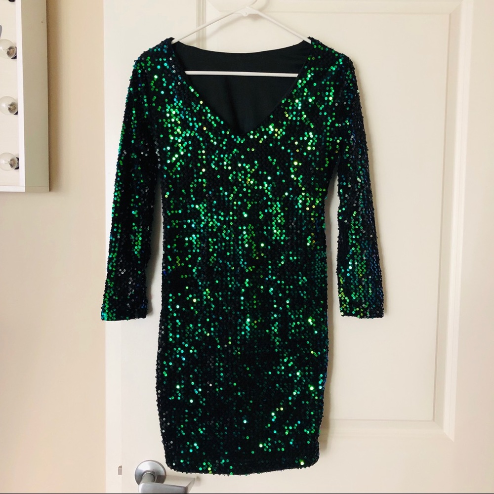 โญ๏ธ NEW โญ๏ธ Sexy Black Green Gold Party Sequin Mini Dress Long Sleeves ๐